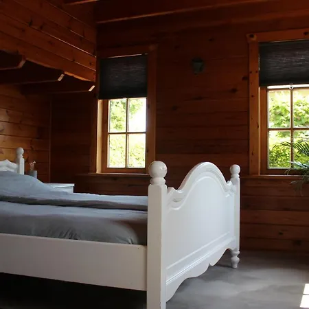 Semesterbostad De Genten 1, Vakantiewoning Met Jacuzzi *